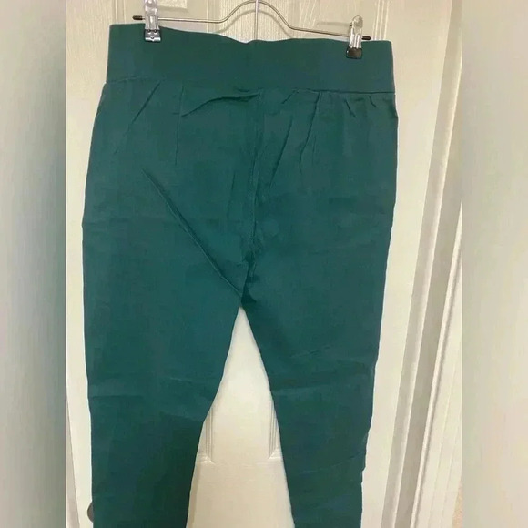 Womens plus size green pants Size 1x🔥 - Picture 2 of 9
